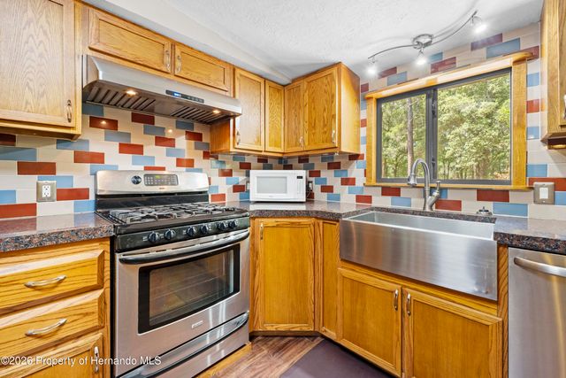 27137 Lambeth Road, Brooksville, FL 34602
