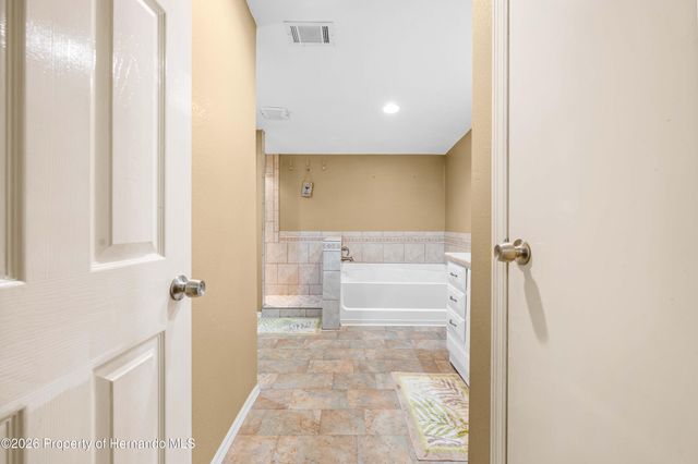 27137 Lambeth Road, Brooksville, FL 34602