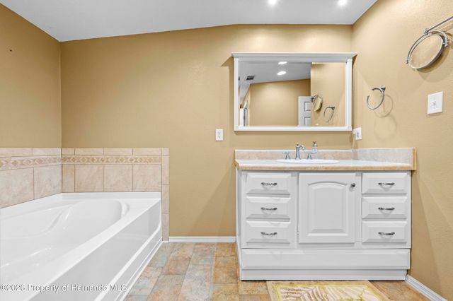 27137 Lambeth Road, Brooksville, FL 34602