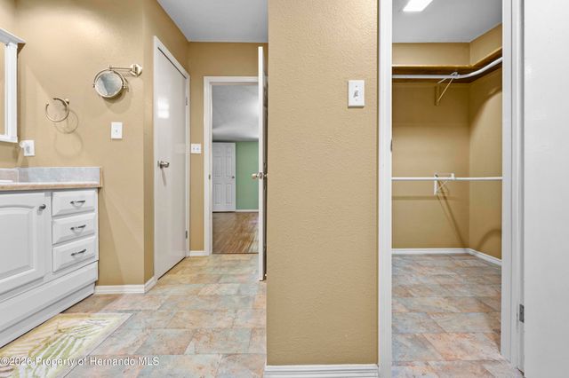27137 Lambeth Road, Brooksville, FL 34602