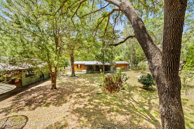 27137 Lambeth Road, Brooksville, FL 34602