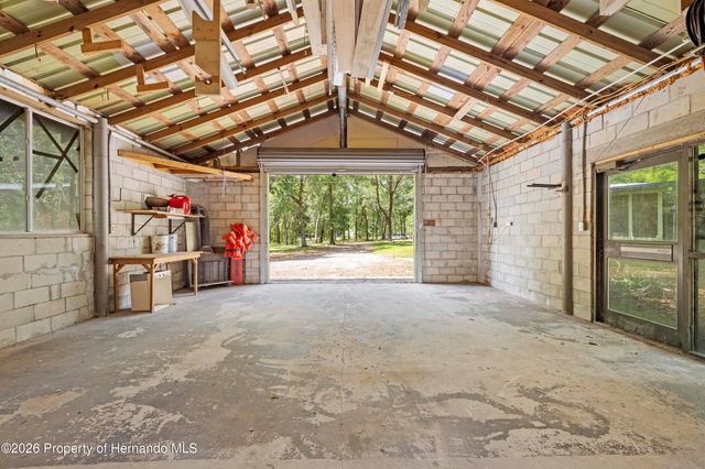 27137 Lambeth Road, Brooksville, FL 34602