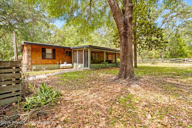 27137 Lambeth Road, Brooksville, FL 34602