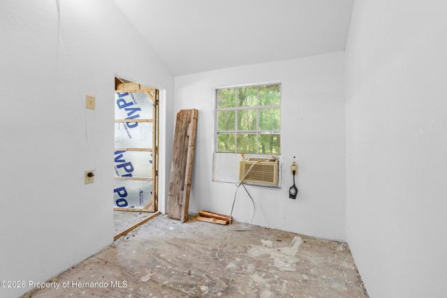 27137 Lambeth Road, Brooksville, FL 34602
