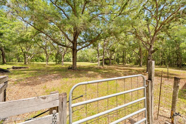 27137 Lambeth Road, Brooksville, FL 34602
