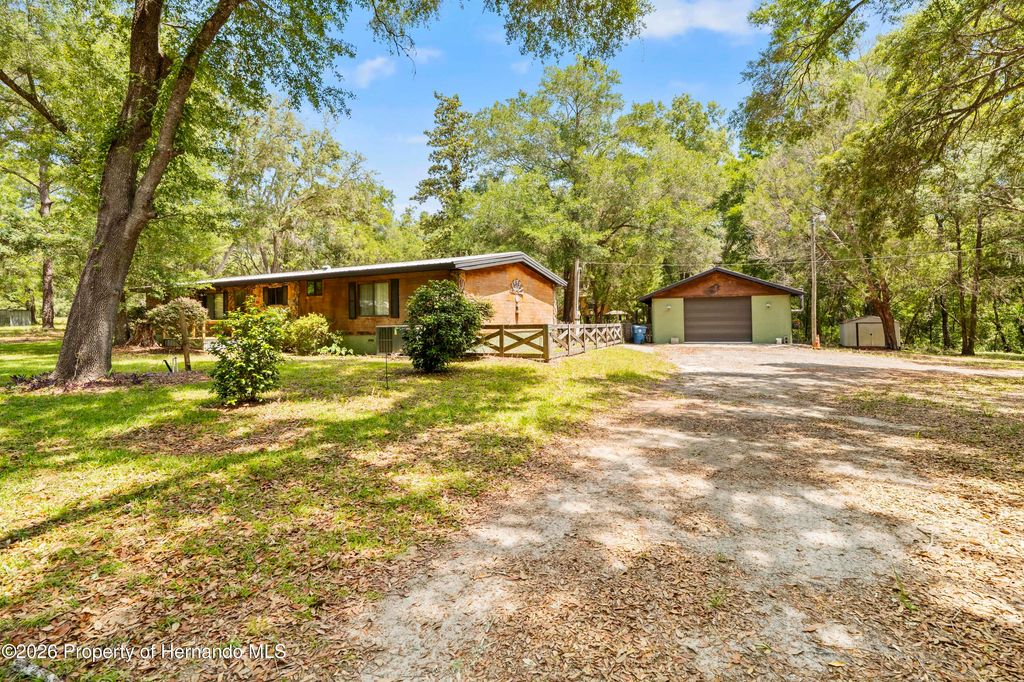 27137 Lambeth Road, Brooksville, FL 34602