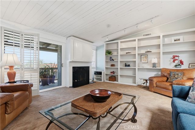 1966 Vista Caudal, Newport Beach, CA 92660