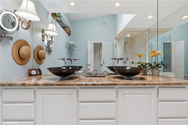 1966 Vista Caudal, Newport Beach, CA 92660