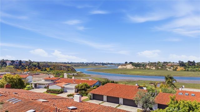 1966 Vista Caudal, Newport Beach, CA 92660
