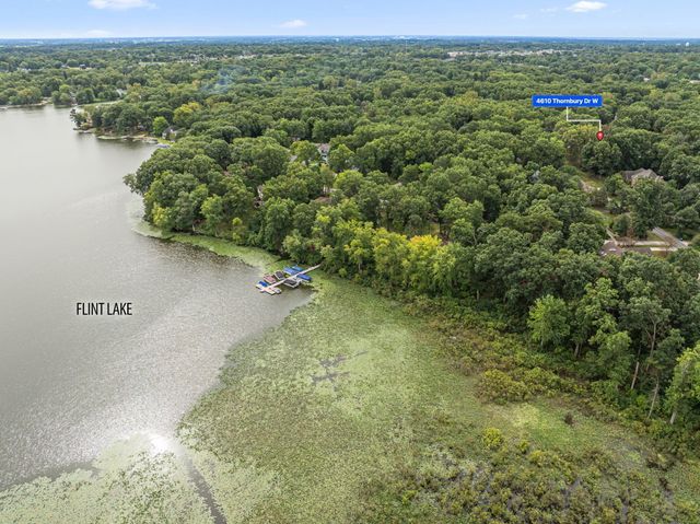 4610 Thornbury Drive W, Valparaiso, IN 46383