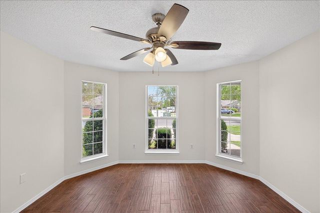 4566 Barrington Lane, Niceville, FL 32578