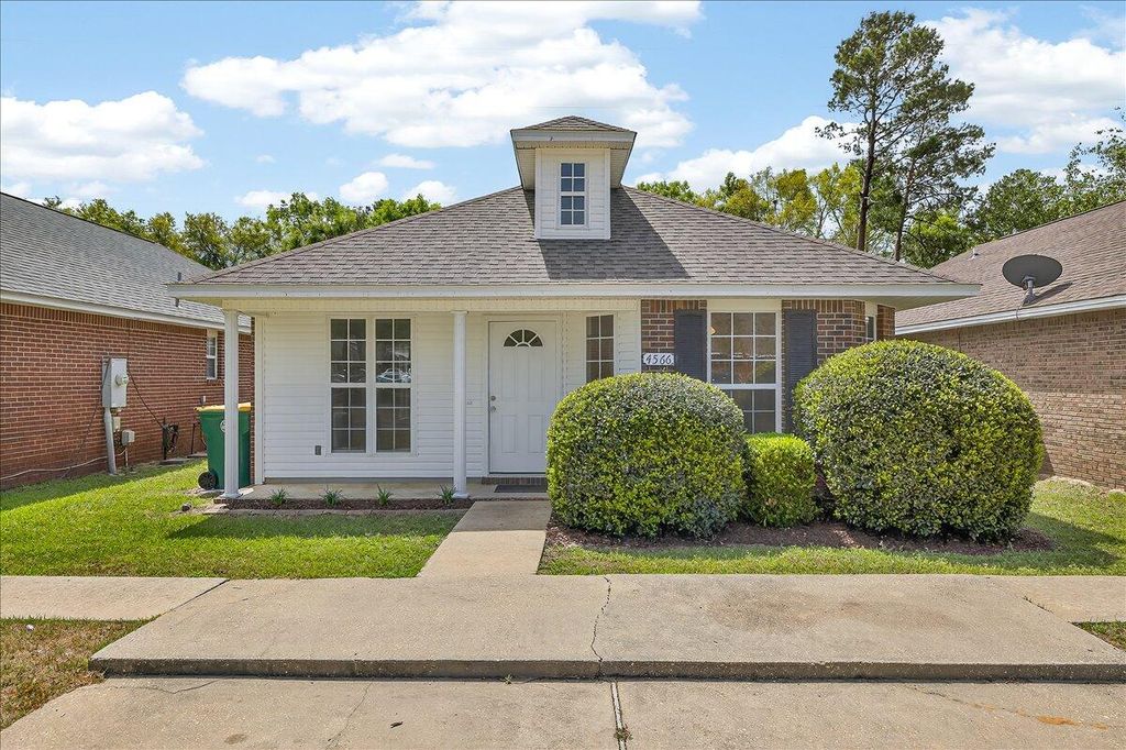 4566 Barrington Lane, Niceville, FL 32578