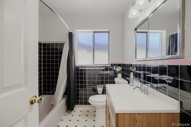 1227 S Harlan Street, Lakewood, CO 80232