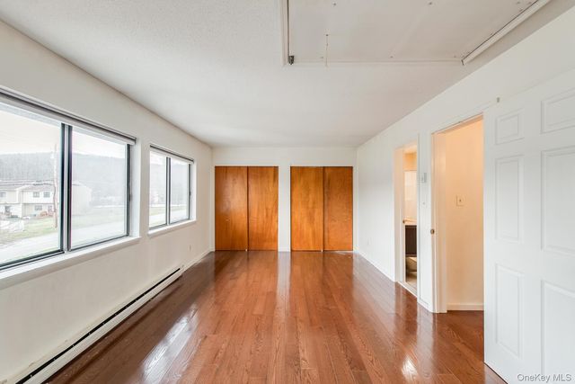 908 Chelsea Cove S, Hopewell Junction, NY 12533