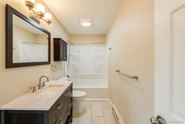 908 Chelsea Cove S, Hopewell Junction, NY 12533