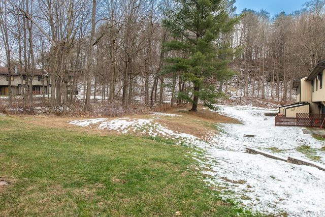 908 Chelsea Cove S, Hopewell Junction, NY 12533