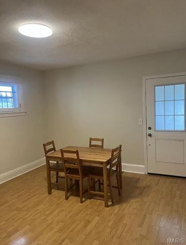 4762 Beacon Avenue, St Louis, MO 63120