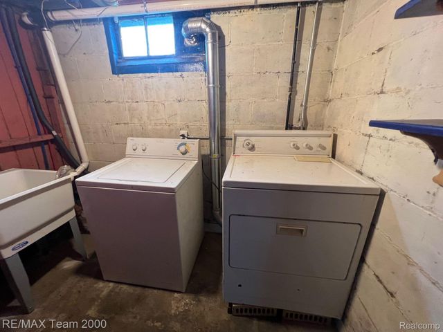 4141 Charles Street, Dearborn, MI 48126