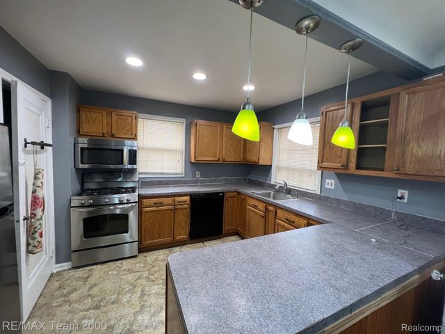 4141 Charles Street, Dearborn, MI 48126