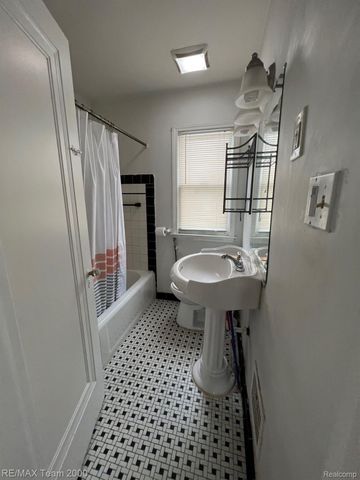 4141 Charles Street, Dearborn, MI 48126