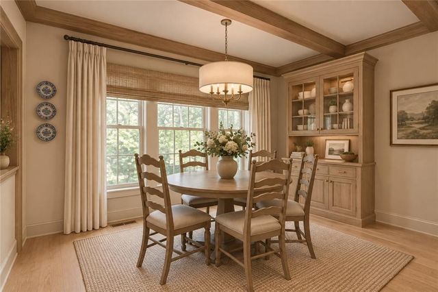 8017 W 115th Terrace, Overland Park, KS 66210