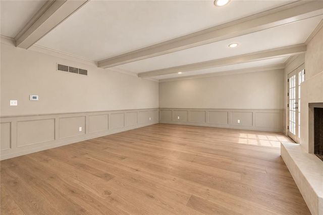 8017 W 115th Terrace, Overland Park, KS 66210