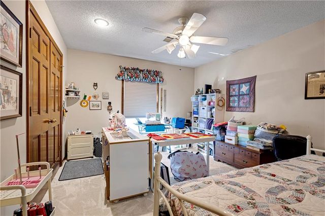 8017 W 115th Terrace, Overland Park, KS 66210