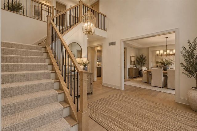 8017 W 115th Terrace, Overland Park, KS 66210