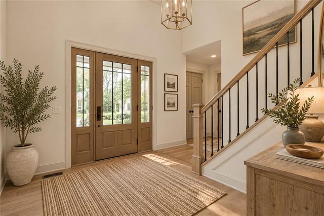 8017 W 115th Terrace, Overland Park, KS 66210