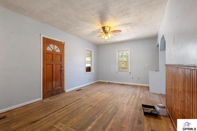 1207 Kasper Street, Bellevue, NE 68147
