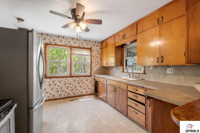 1207 Kasper Street, Bellevue, NE 68147
