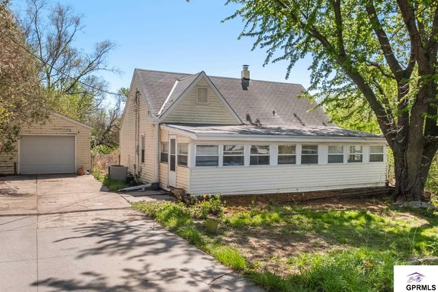 1207 Kasper Street, Bellevue, NE 68147