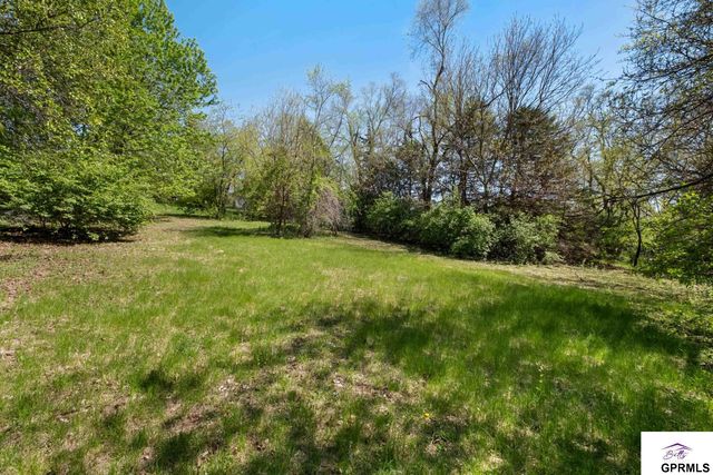 1207 Kasper Street, Bellevue, NE 68147