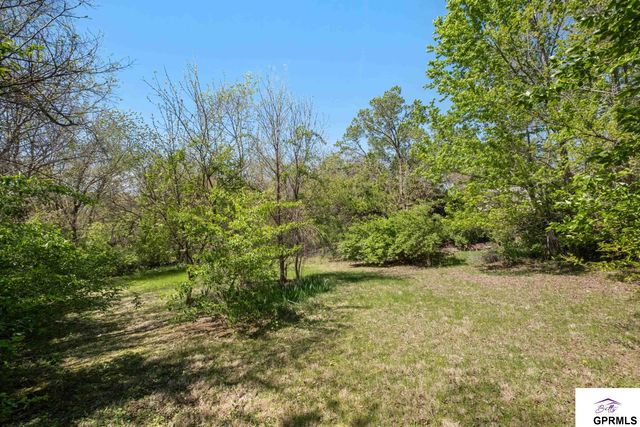 1207 Kasper Street, Bellevue, NE 68147