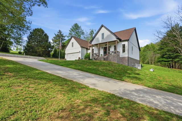 1602 Errel Dowlen Rd, Pleasant View, TN 37146