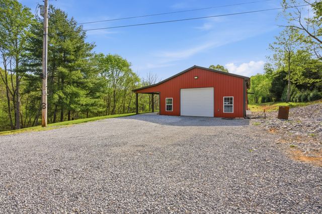 1602 Errel Dowlen Rd, Pleasant View, TN 37146