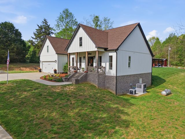 1602 Errel Dowlen Rd, Pleasant View, TN 37146