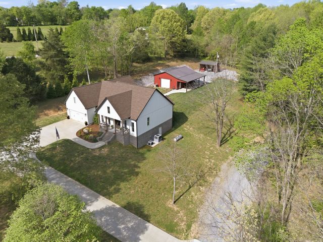 1602 Errel Dowlen Rd, Pleasant View, TN 37146