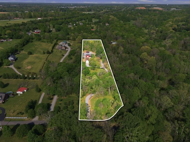 1602 Errel Dowlen Rd, Pleasant View, TN 37146