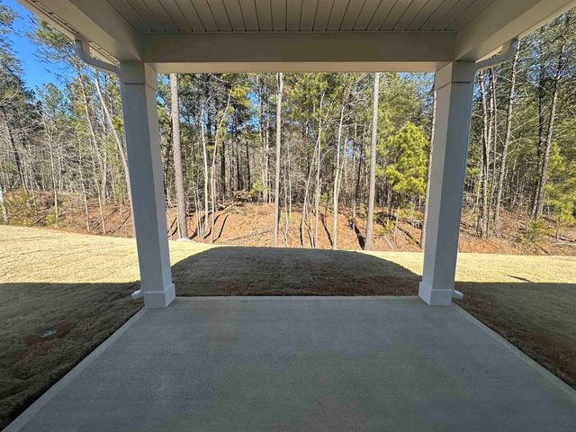347 E Pyrenees Drive, Wellford, SC 29385