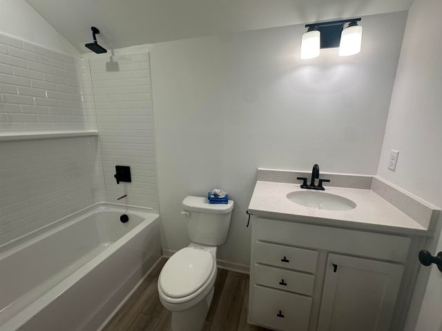 347 E Pyrenees Drive, Wellford, SC 29385