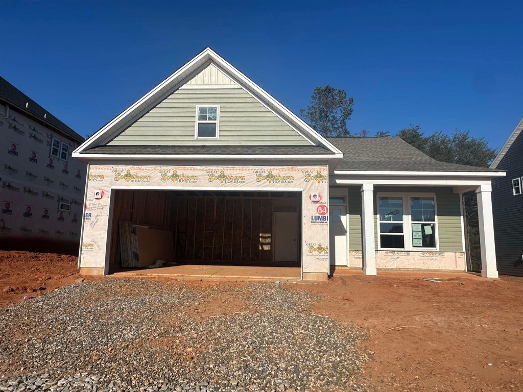 347 E Pyrenees Drive, Wellford, SC 29385