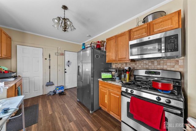 251 Hamilton Street, New Brunswick, NJ 08901