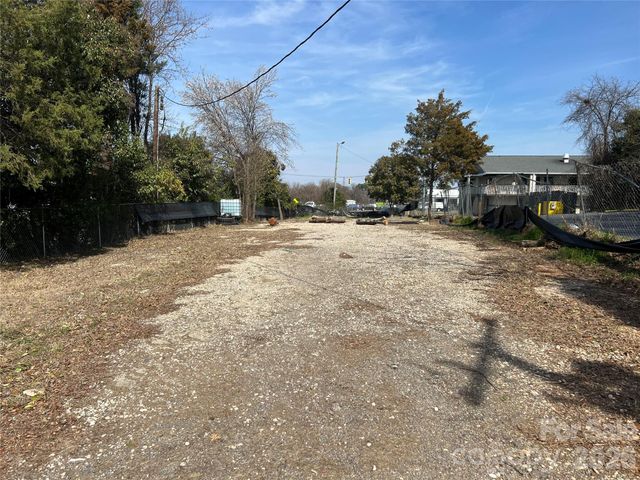 3620 Darby Avenue, Charlotte, NC 28216