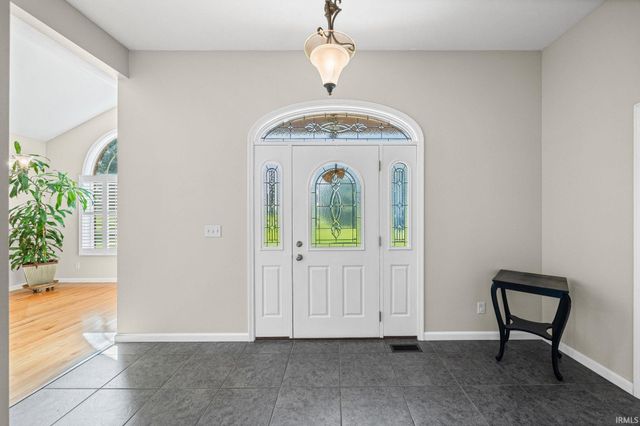 7287 N 900 East, Lafayette, IN 47905