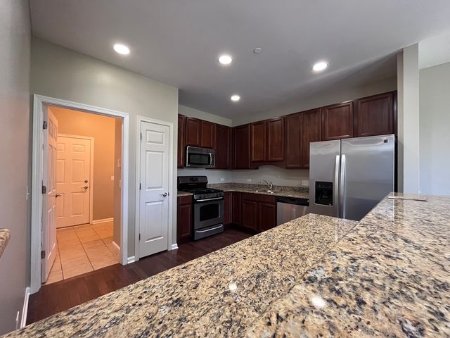 6384 Cunningham Court, Gurnee, IL 60031