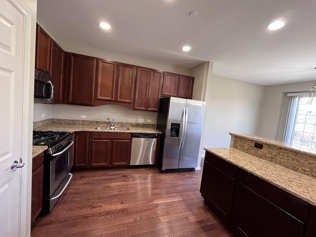 6384 Cunningham Court, Gurnee, IL 60031
