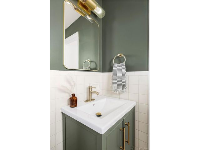 5930 Dudley St, Arvada, CO 80004