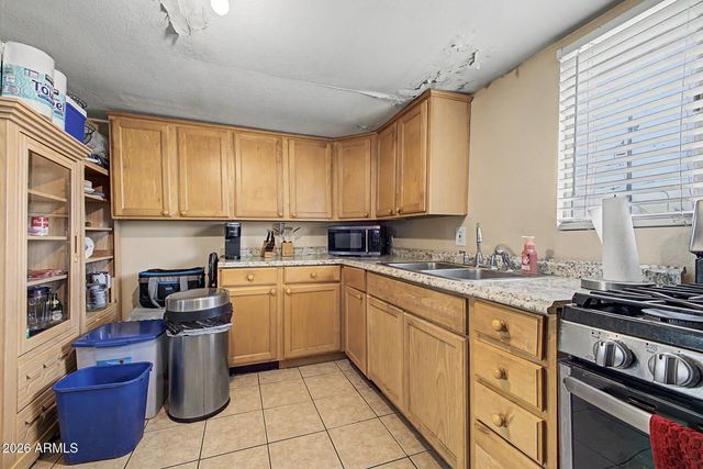 8211 S CALLE BELLA Vista, Guadalupe, AZ 85283