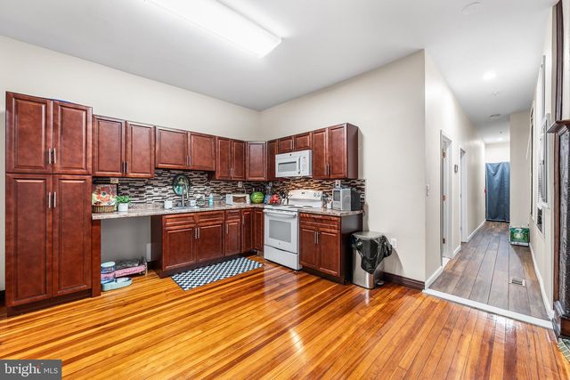 1221 W ALLEGHENY AVE, Philadelphia, PA 19133